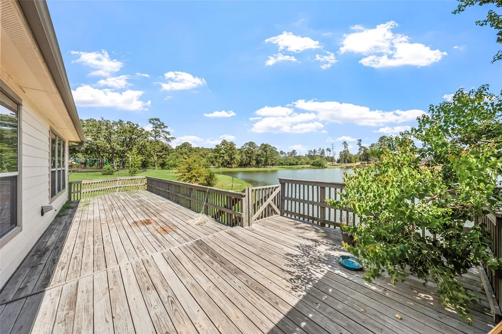 11995 La Salle River Road Conroe, TX 77304