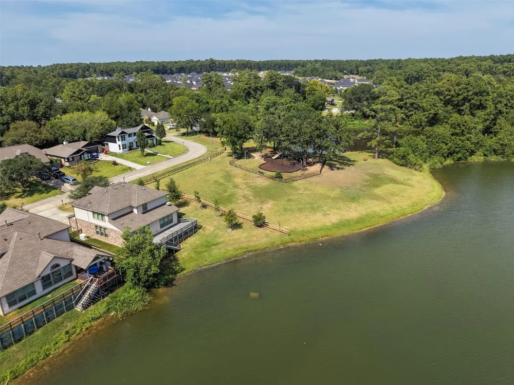 11995 La Salle River Road Conroe, TX 77304