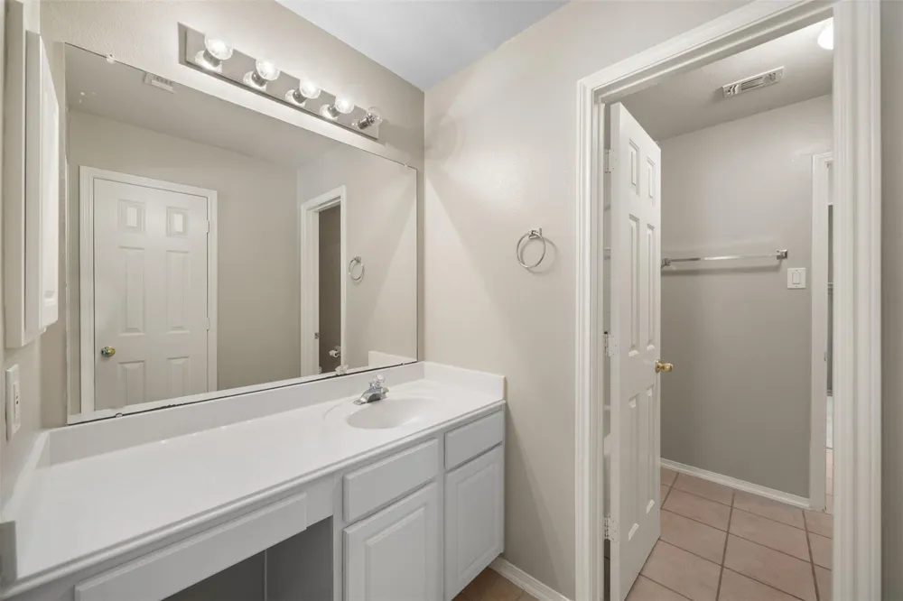 13711 Layton Hills Drive Cypress, TX 77429