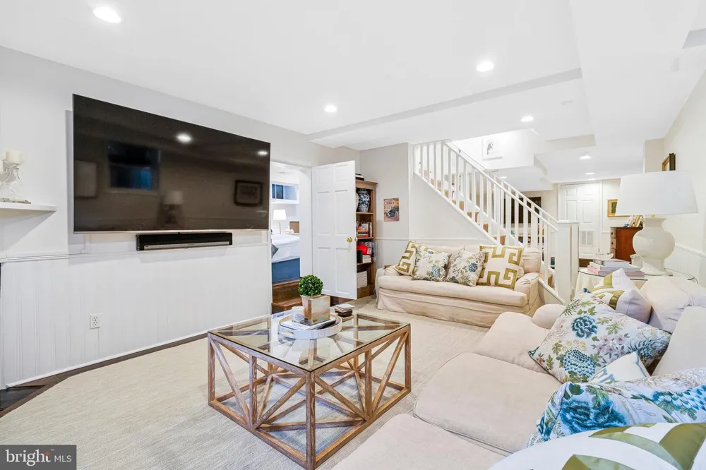 4607 KENMORE DRIVE NW Washington, DC 20007