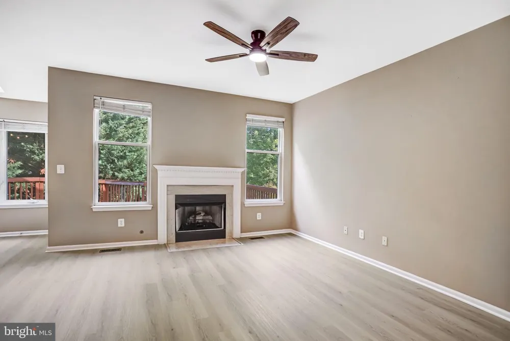21365 HANSBERRY TERRACE Ashburn, VA 20147