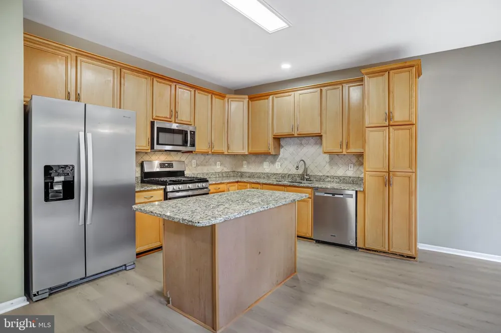 21365 HANSBERRY TERRACE Ashburn, VA 20147