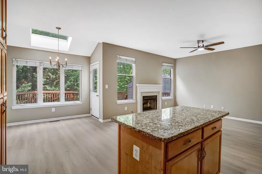 21365 HANSBERRY TERRACE Ashburn, VA 20147