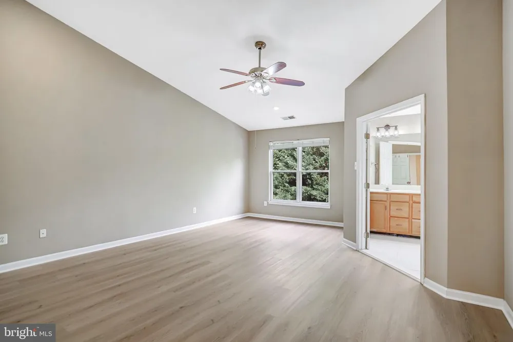 21365 HANSBERRY TERRACE Ashburn, VA 20147