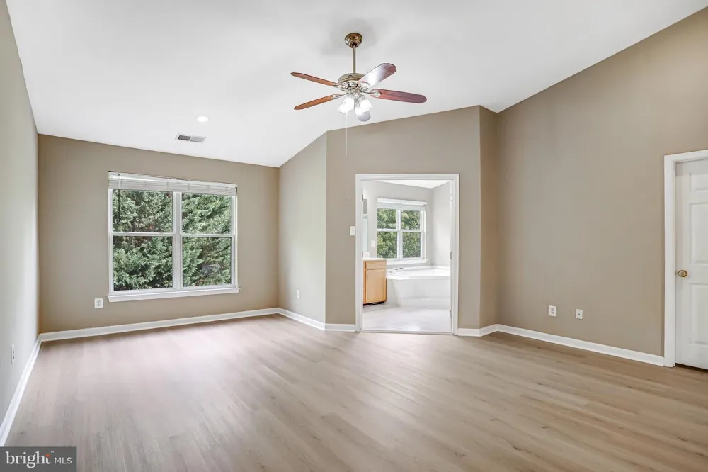 21365 HANSBERRY TERRACE Ashburn, VA 20147