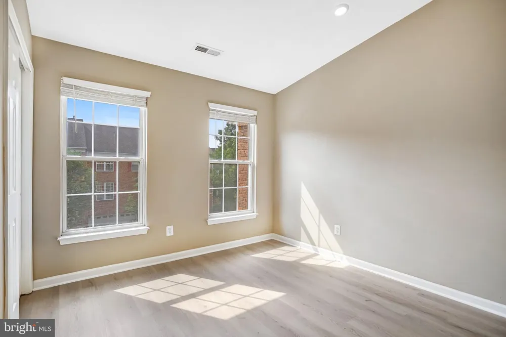 21365 HANSBERRY TERRACE Ashburn, VA 20147