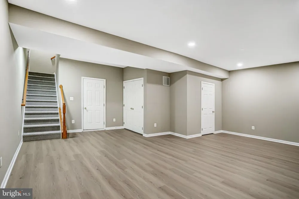 21365 HANSBERRY TERRACE Ashburn, VA 20147