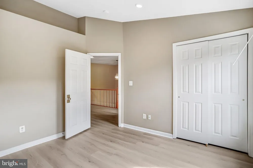 21365 HANSBERRY TERRACE Ashburn, VA 20147