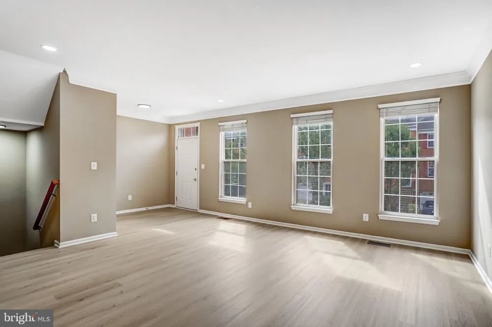 21365 HANSBERRY TERRACE Ashburn, VA 20147