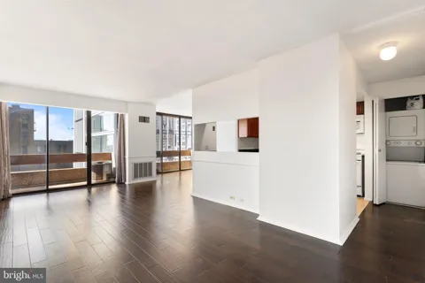 1326 SPRUCE STREET #1208