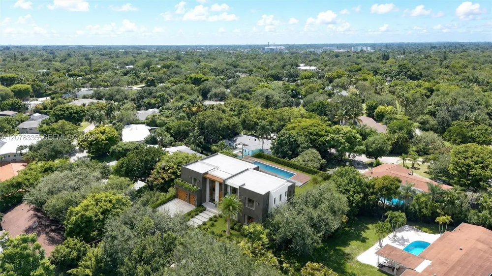 7765 SW 133rd Ter Pinecrest, FL 33156