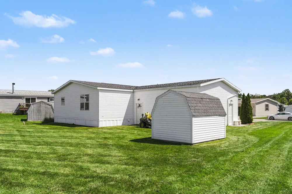 4144 Doxee Drive Allendale, MI 49401