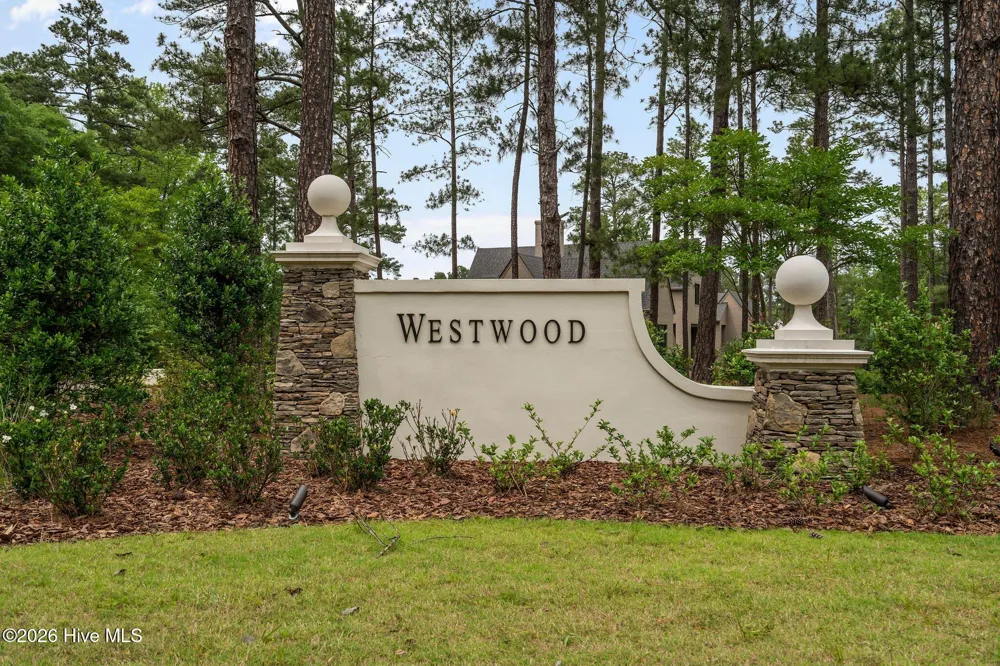 230 Crescent Court Pinehurst, NC 28374