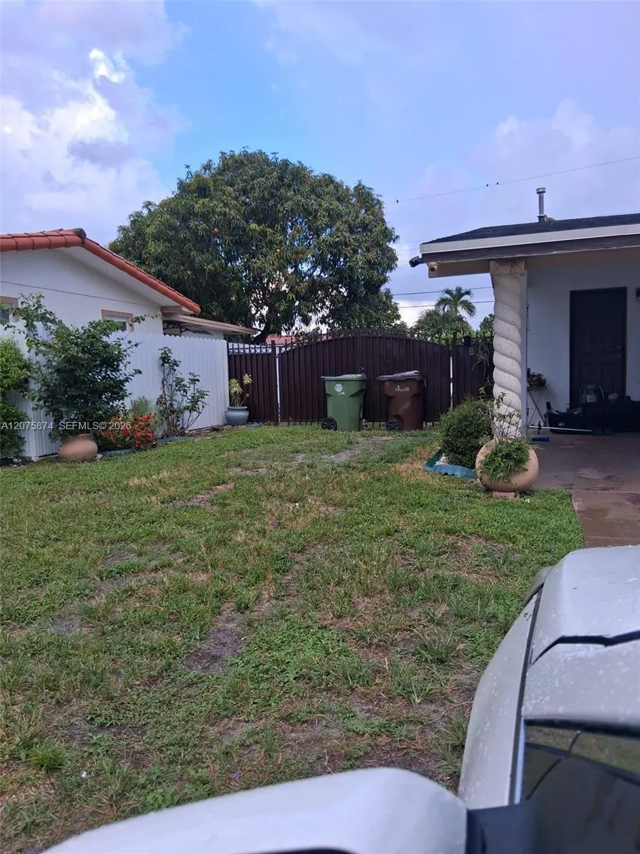4601 W 9th Ave Hialeah, FL 33012