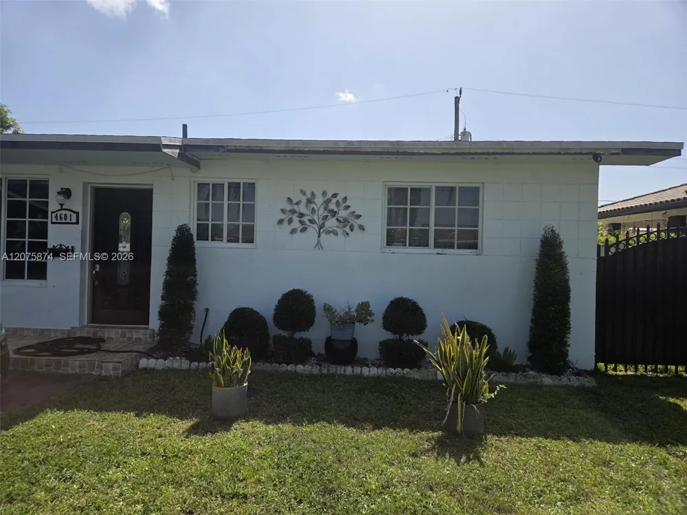 4601 W 9th Ave Hialeah, FL 33012