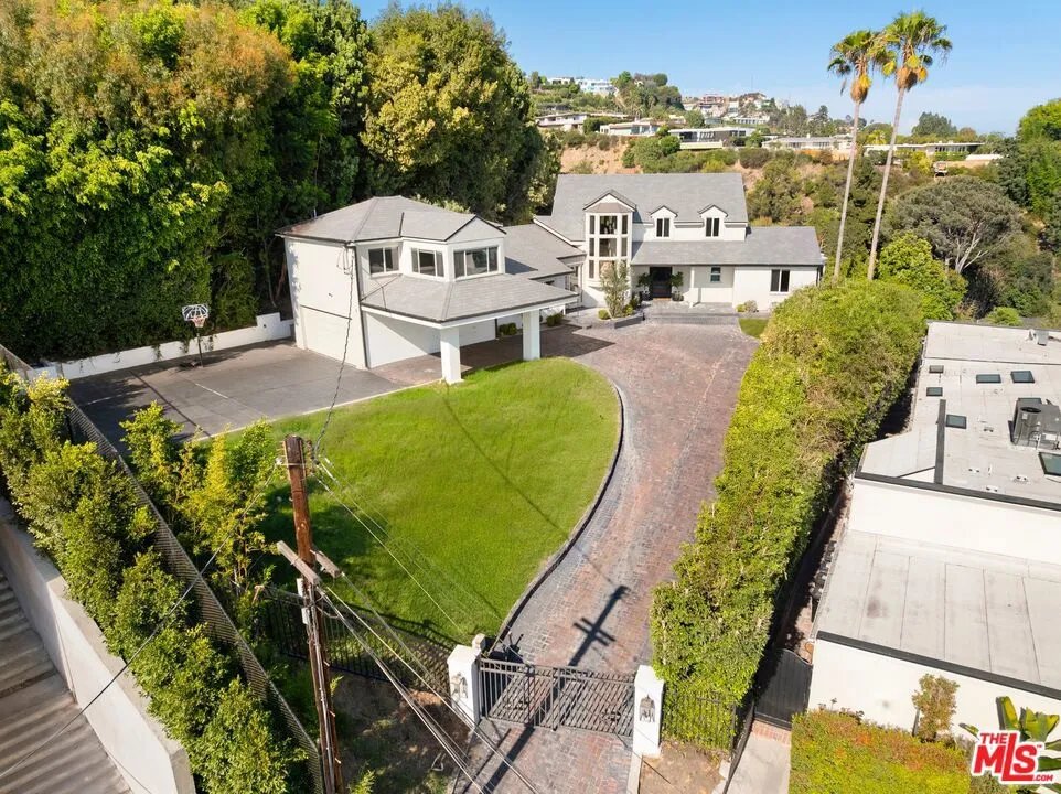9105 Cordell Drive Los Angeles, CA 90069