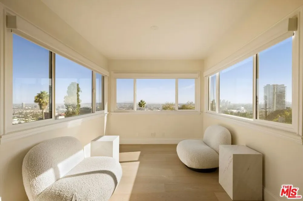 9105 Cordell Drive Los Angeles, CA 90069