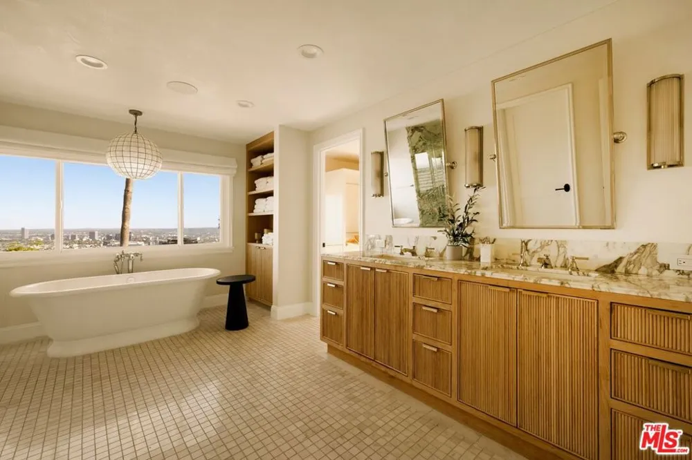 9105 Cordell Drive Los Angeles, CA 90069
