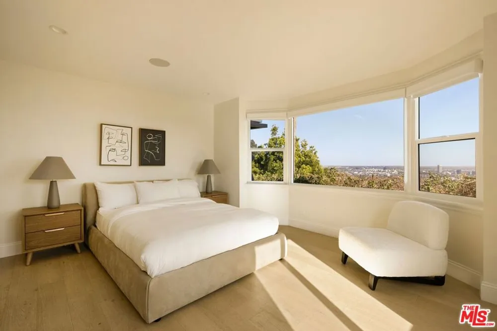 9105 Cordell Drive Los Angeles, CA 90069