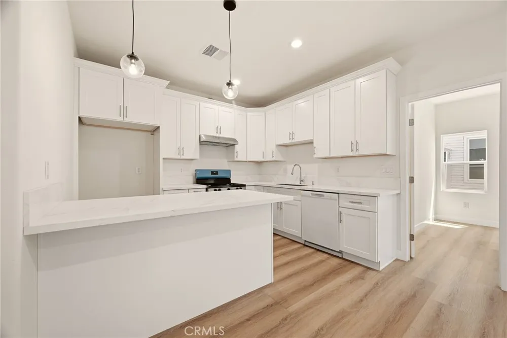 755 E Monterey Avenue Pomona, CA 91767