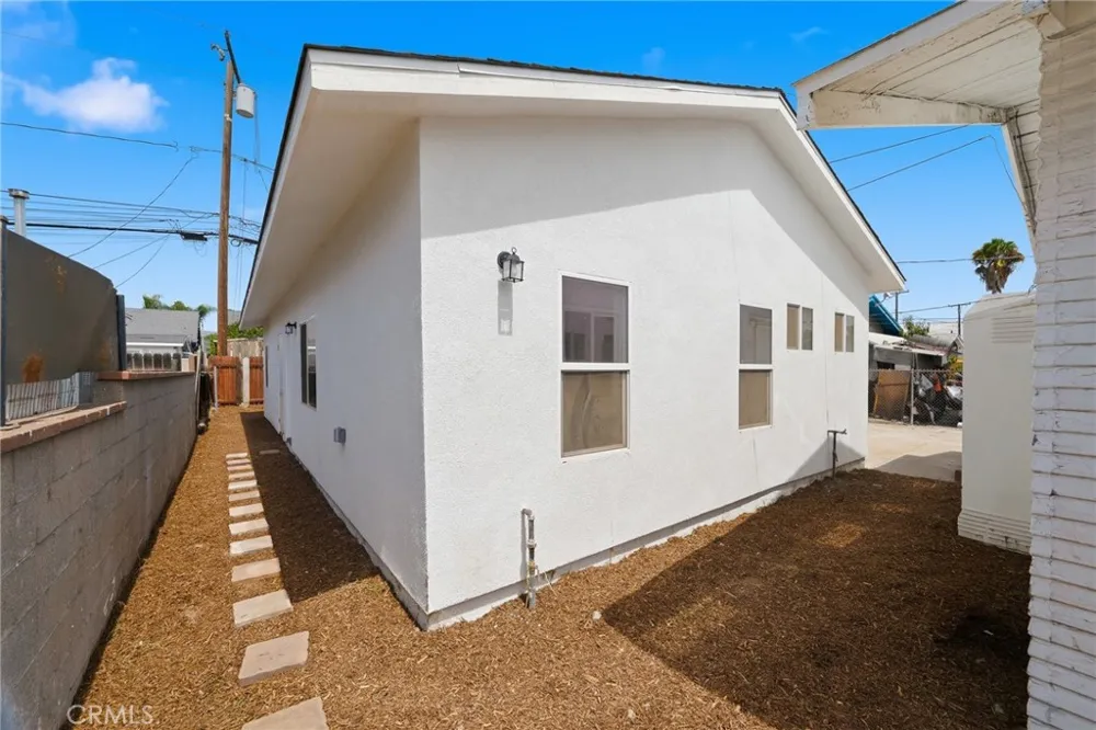 755 E Monterey Avenue Pomona, CA 91767