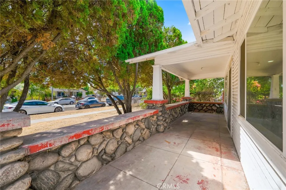 755 E Monterey Avenue Pomona, CA 91767