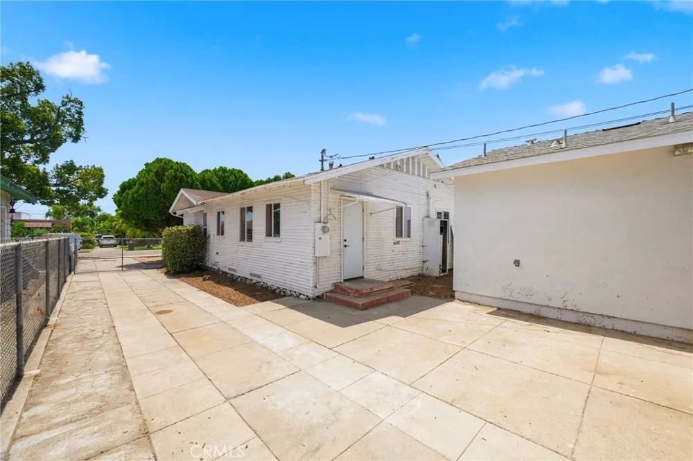 755 E Monterey Avenue Pomona, CA 91767