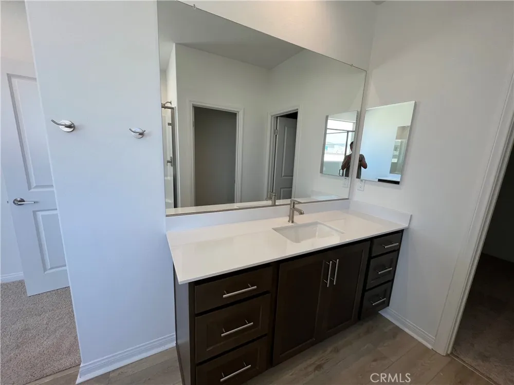 4130 Pioneer Lake Elsinore, CA 92530