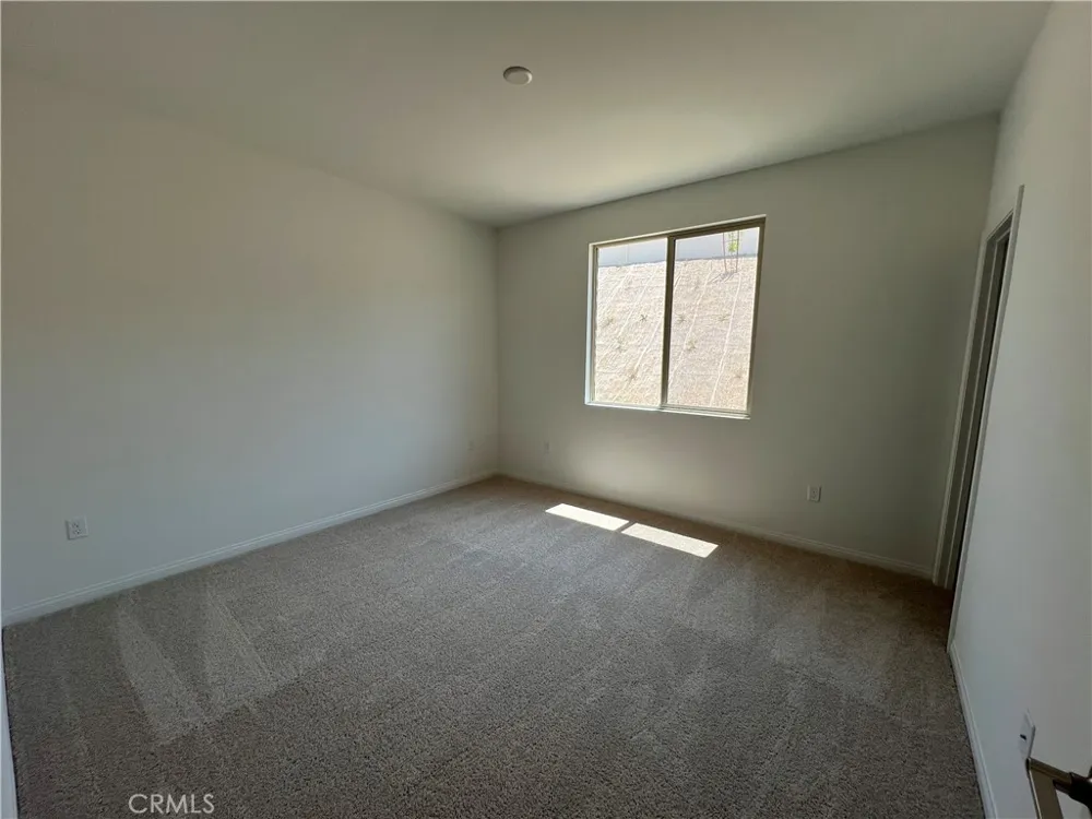 4130 Pioneer Lake Elsinore, CA 92530