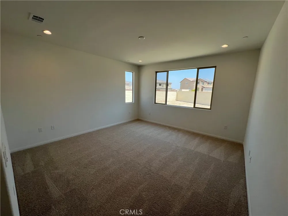 4130 Pioneer Lake Elsinore, CA 92530