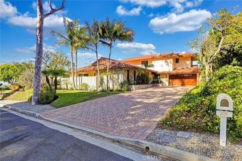 28 Montecillo Drive
