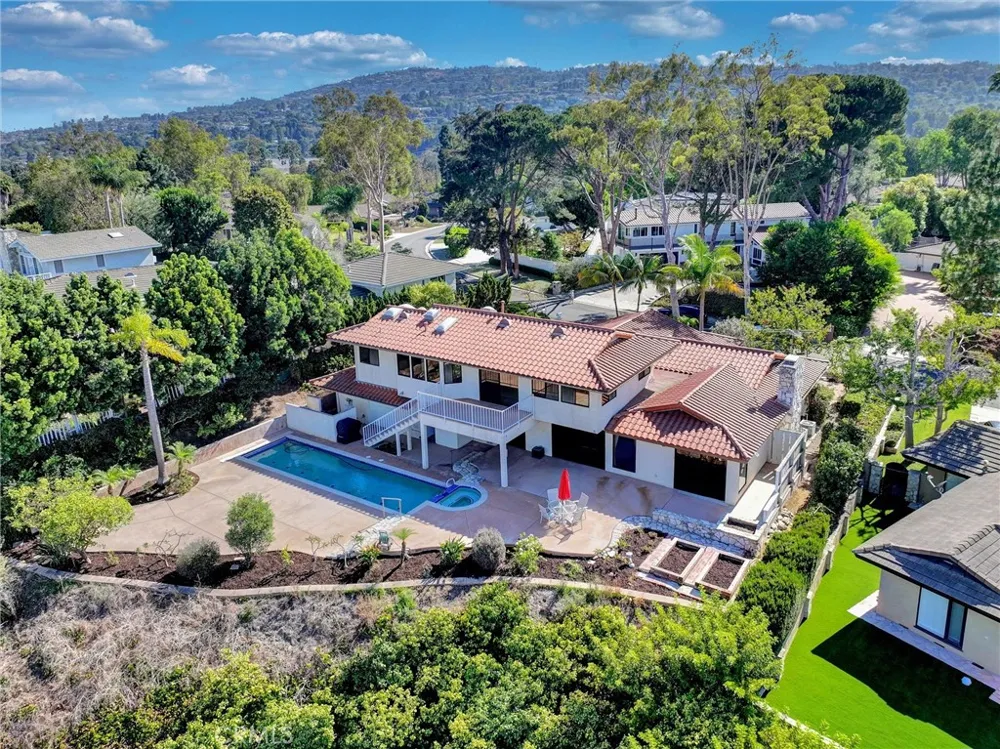 28 Montecillo Drive Rolling Hills Estates, CA 90274