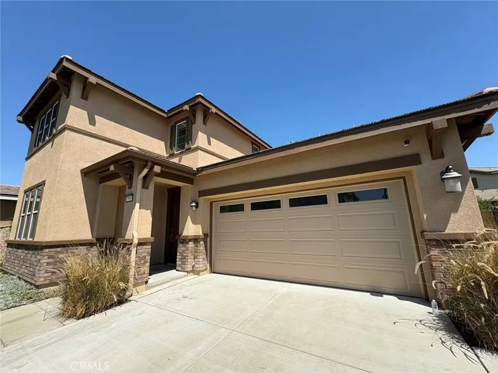 7989 Licorice Fontana, CA 92336