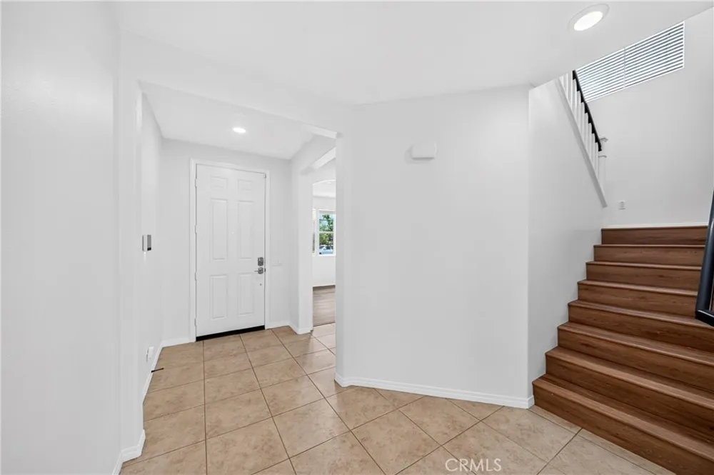7989 Licorice Fontana, CA 92336