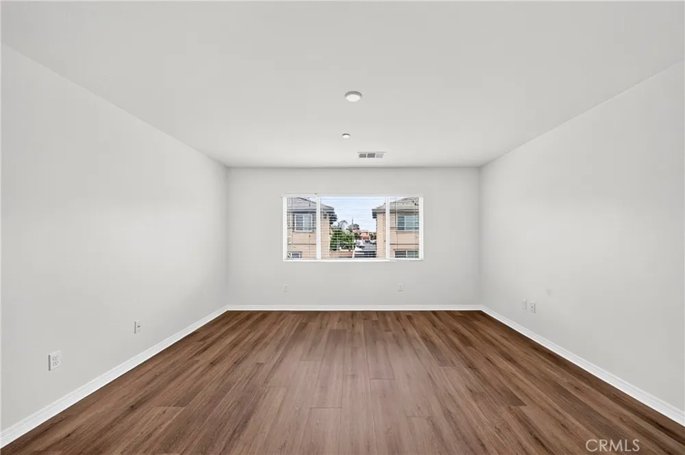 7989 Licorice Fontana, CA 92336