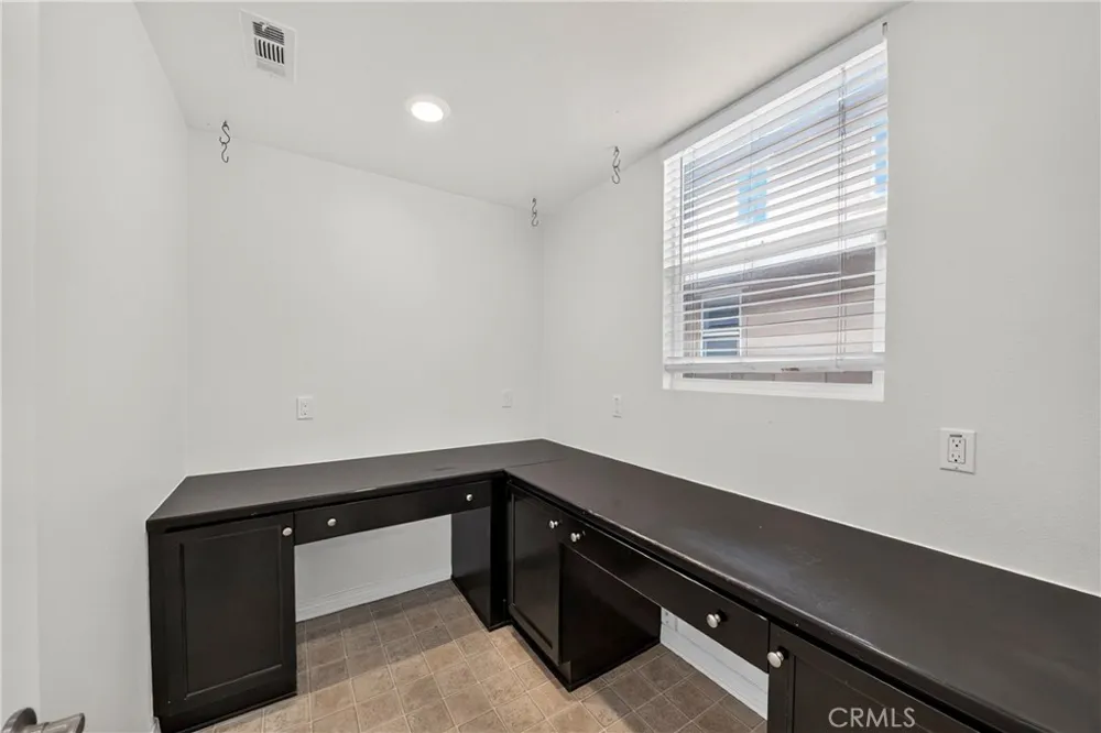 7989 Licorice Fontana, CA 92336