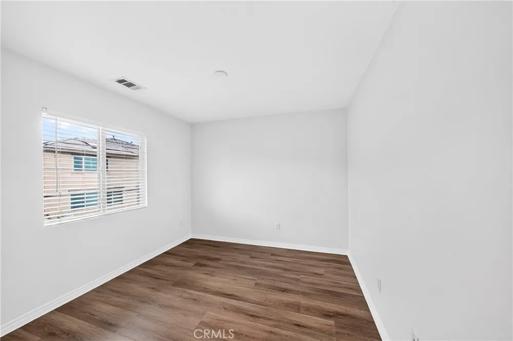 7989 Licorice Fontana, CA 92336