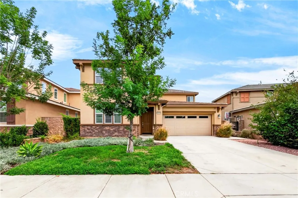 7989 Licorice Fontana, CA 92336