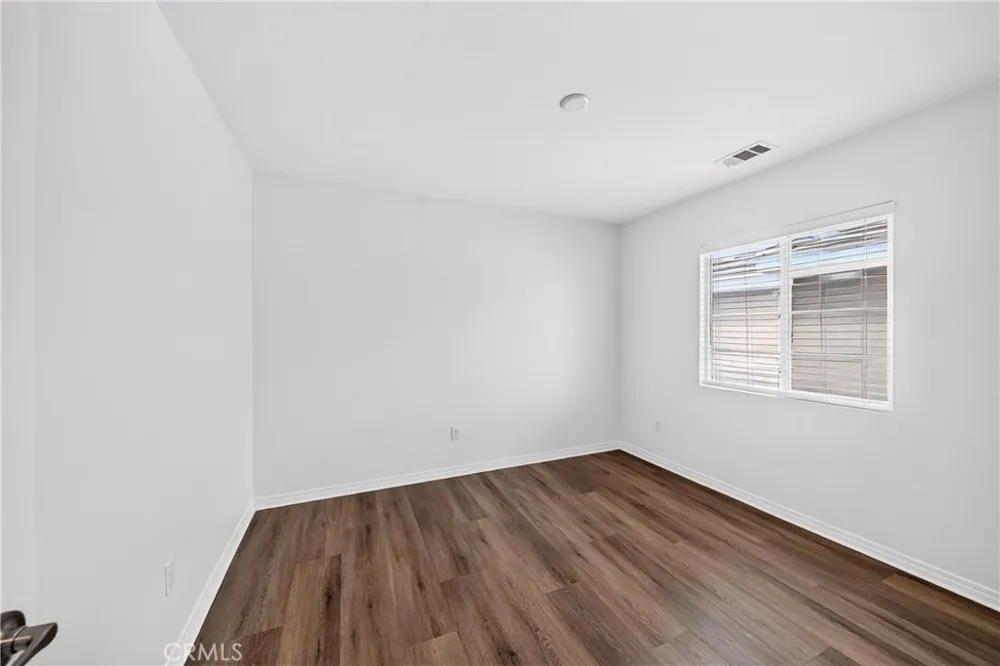 7989 Licorice Fontana, CA 92336