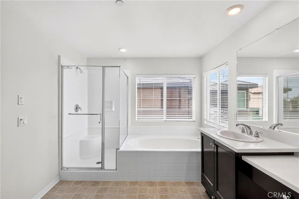 7989 Licorice Fontana, CA 92336