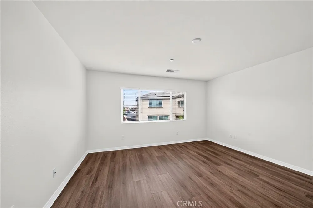 7989 Licorice Fontana, CA 92336
