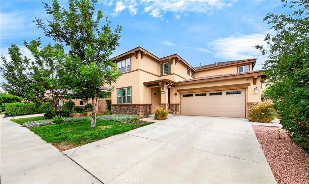 7989 Licorice Fontana, CA 92336