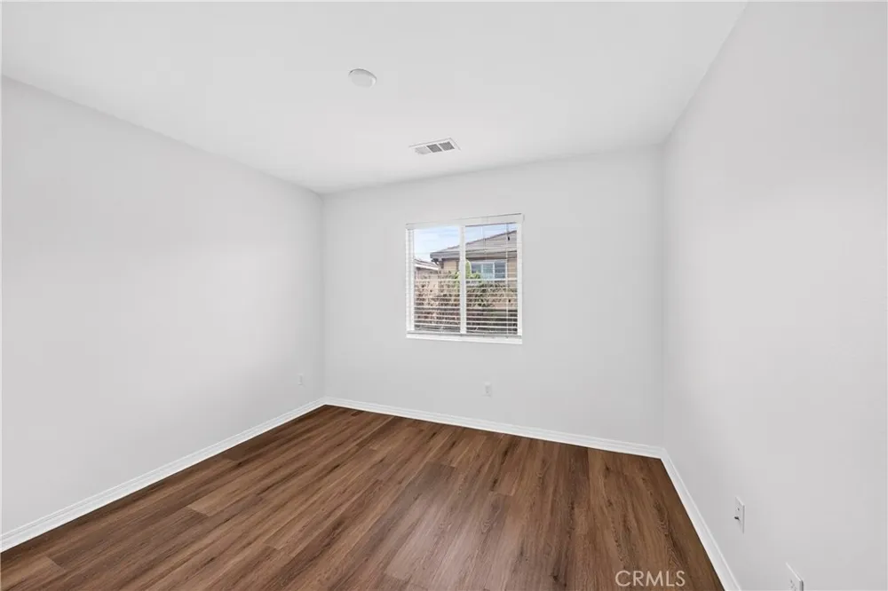 7989 Licorice Fontana, CA 92336