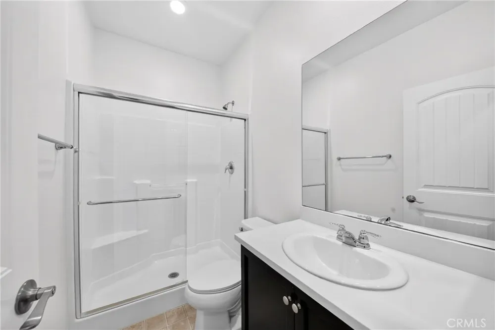 7989 Licorice Fontana, CA 92336