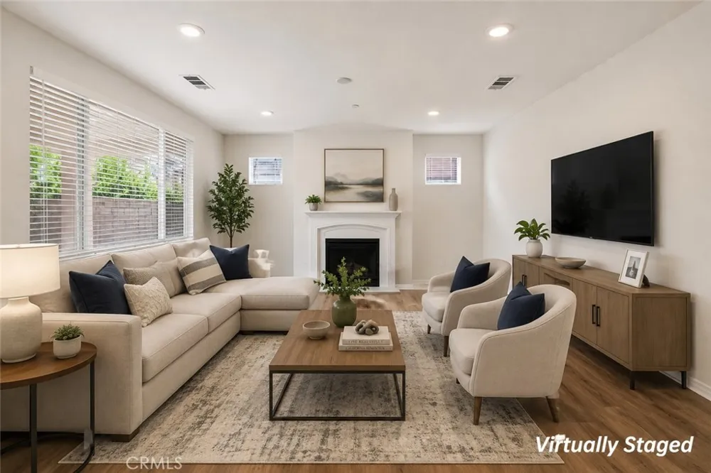 7989 Licorice Fontana, CA 92336