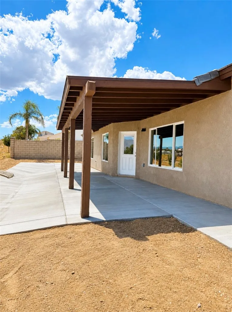 10955 E AVENUE Hesperia, CA 92345