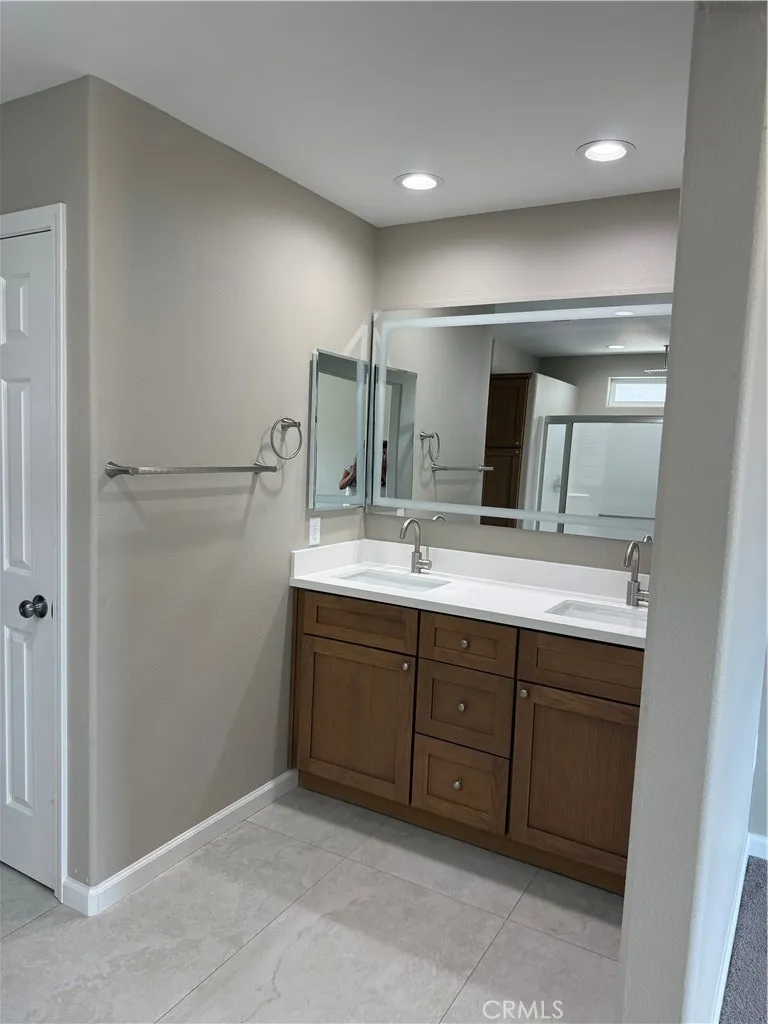 10955 E AVENUE Hesperia, CA 92345