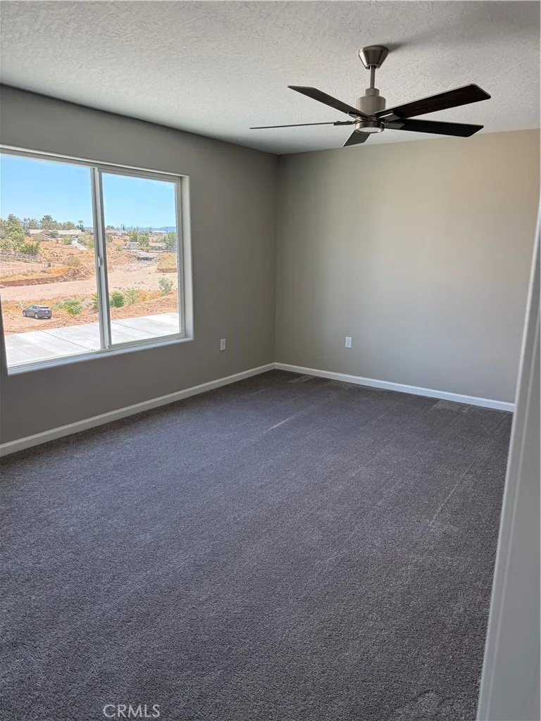 10955 E AVENUE Hesperia, CA 92345