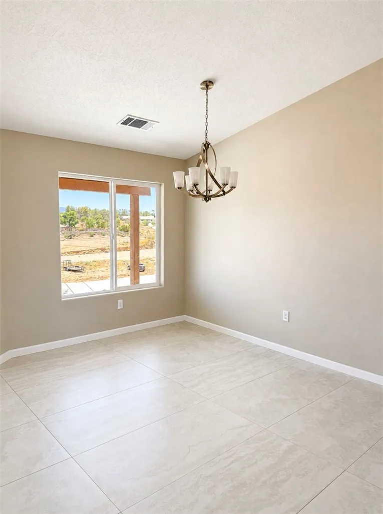 10955 E AVENUE Hesperia, CA 92345