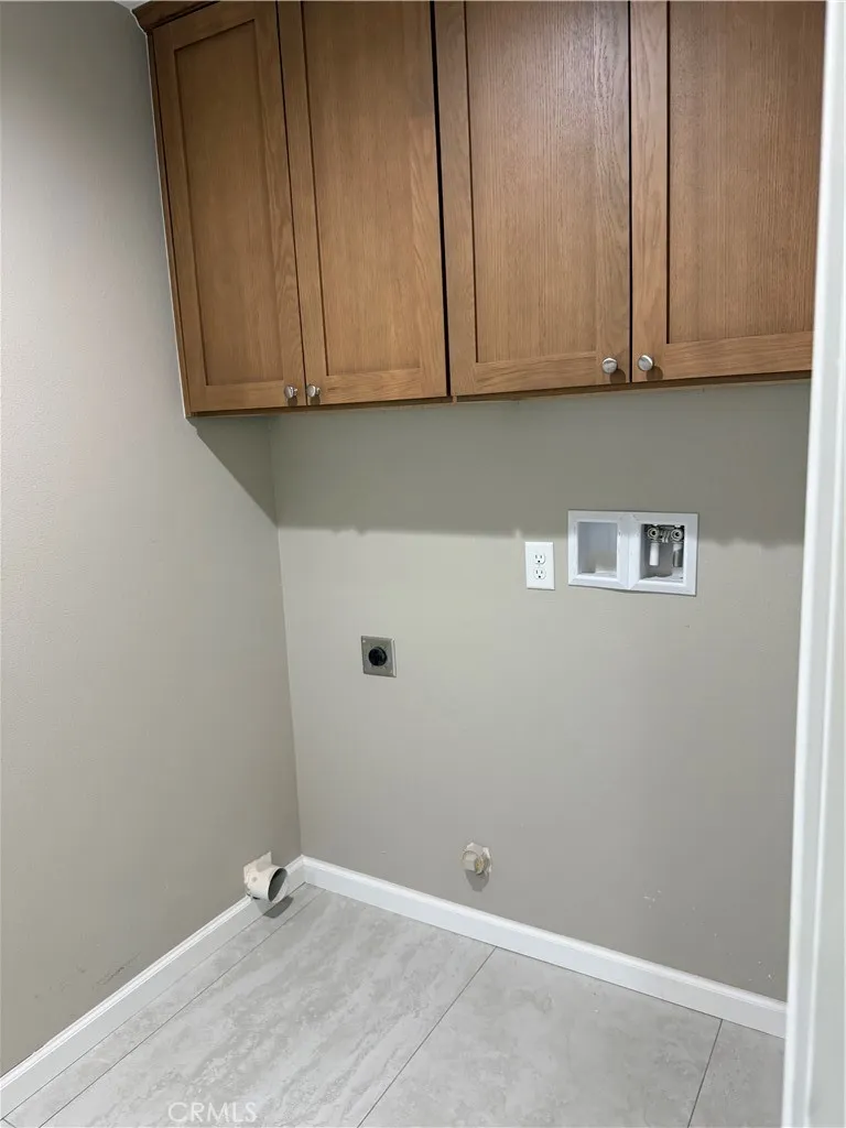 10955 E AVENUE Hesperia, CA 92345